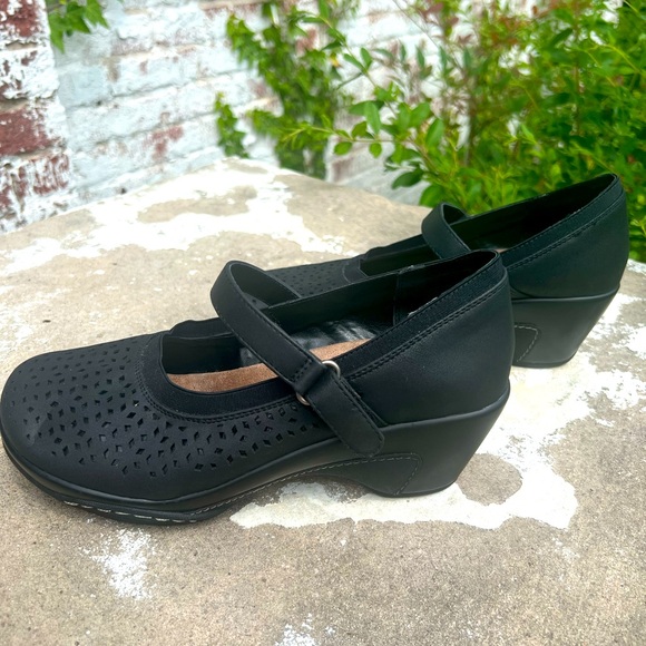 Rialto Shoes Ladies Rialto Black Mary Jane Shoes Size 9m Poshmark